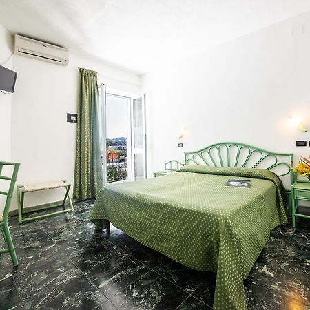 B&B Verde Казамиччола-Терме Экстерьер фото